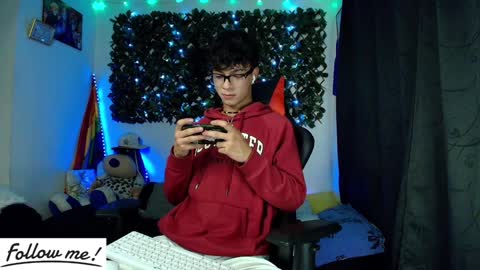Snapshot of twink_sebas_ chatting on January 11, 4:38 am Bad boy sebastian online show from January 11, 4:38 am