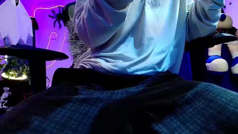 Snapshot of twink_sebas_ chatting on October 20, 12:25 am Bad boy sebastian online show from October 20, 12:25 am