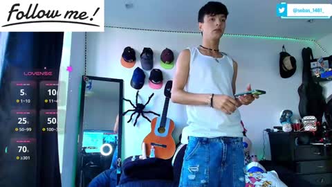 Snapshot of twink_sebas_ chatting on December 4, 1:31 pm Bad boy sebastian online show from December 4, 1:31 pm