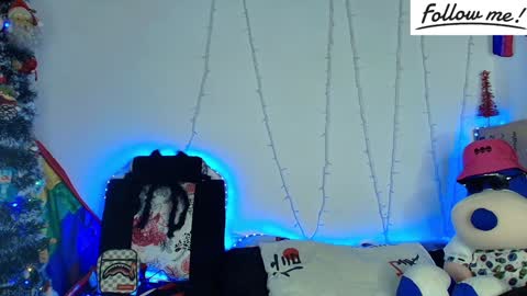 Snapshot of twink_sebas_ chatting on December 25, 4:44 am Bad boy sebastian online show from December 25, 4:44 am