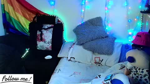 Snapshot of twink_sebas_ chatting on December 28, 1:40 pm Bad boy sebastian online show from December 28, 1:40 pm
