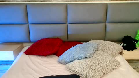    online show from November 2, 1:21 am