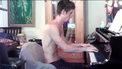 TobeBritta online show from February 4, 7:33 pm