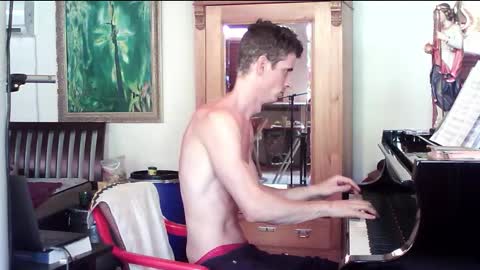 TobeBritta online show from February 12, 8:18 pm