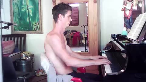 TobeBritta online show from December 25, 5:26 pm