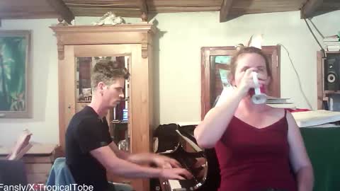 TobeBritta online show from March 17, 6:54 pm