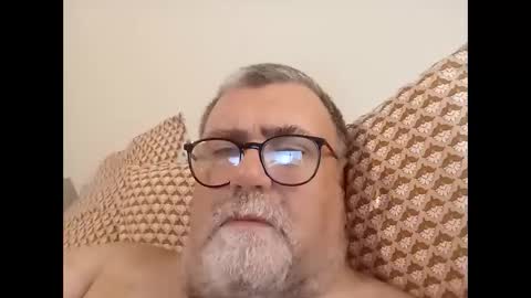 twohats2810 online show from November 29, 6:21 pm