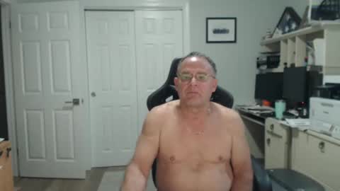 Twopeopleinlove online show from November 21, 11:20 am