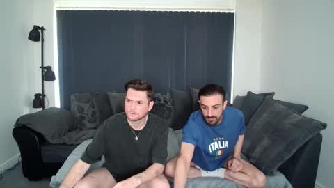 Snapshot of twotwinkhusbands chatting on September 30, 12:20 pm RyanRowan online show from September 30, 12:20 pm