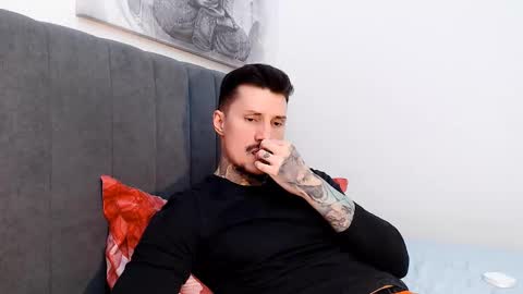 tyagodoll online show from October 9, 5:40 pm