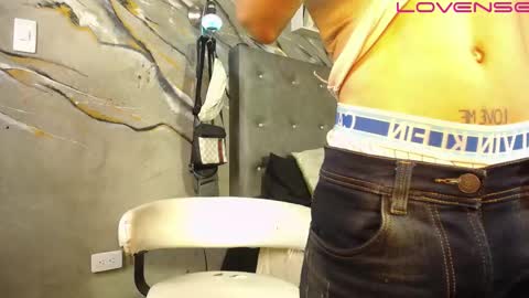 tyl3r_coop3r online show from October 21, 4:48 am