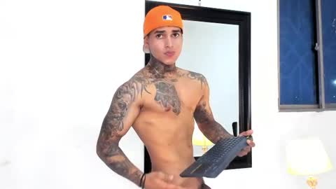 tyler_bell_ online show from July 11, 4:36 am