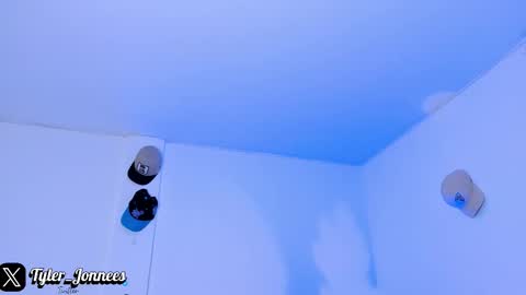 Tyler online show from November 22, 11:26 pm