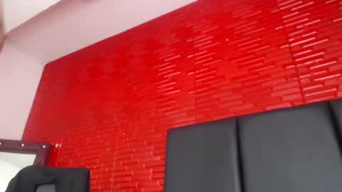 Snapshot of tyler_wolf_1 chatting on October 13, 12:55 pm tyler_wolf_1 online show from October 13, 12:55 pm