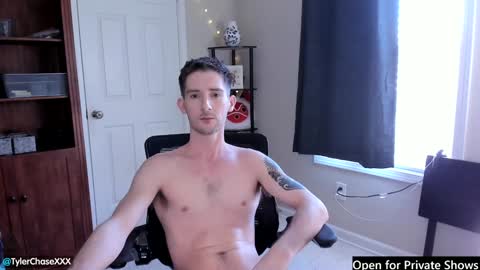 Tyler Chase online show from January 17, 8:15 pm