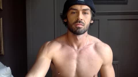 Snapshot of tylerjamesxxx_ chatting on September 11, 9:30 am tylerjamesxxx_ online show from September 11, 9:30 am