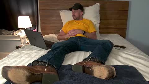 Snapshot of tylerlogan813 chatting on September 13, 5:19 am TylerLogan813 online show from September 13, 5:19 am
