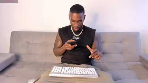 Snapshot of tyron_rulers chatting on February 22, 11:10 pm Dvid Rullers online show from February 22, 11:10 pm