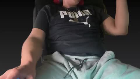 Slong Dong online show from February 9, 9:05 am