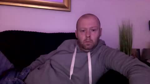 ukmatty3 online show from February 1, 11:36 pm