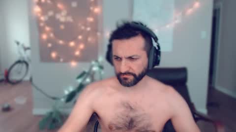 ultratoaster online show from December 12, 9:15 pm