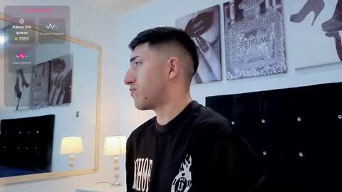 un_sluttyy online show from March 16, 11:36 am