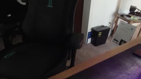 UnCutCdn7in online show from March 8, 11:09 pm