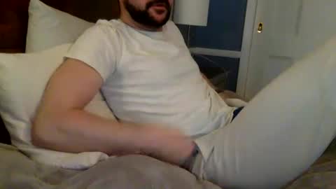 Snapshot of underwearguy230 chatting on December 25, 3:17 pm underwearguy230 online show from December 25, 3:17 pm