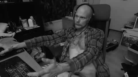 unlitimnaughty_ online show from February 10, 3:55 am