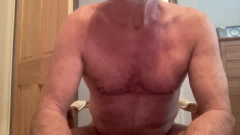 Snapshot of upton64 chatting on December 5, 9:39 am Oak Cock online show from December 5, 9:39 am