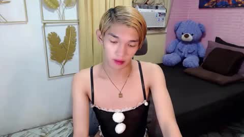 urasian_john20 online show from May 8, 2:45 am
