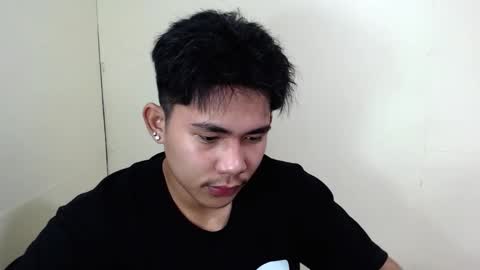 Snapshot of urcutie_asianboy chatting on October 1, 1:15 pm KEN online show from October 1, 1:15 pm
