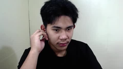 Snapshot of urcutie_asianboy chatting on October 19, 4:17 am KEN online show from October 19, 4:17 am