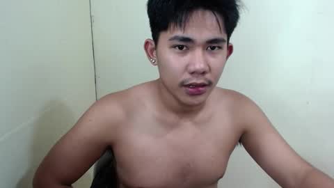 Snapshot of urcutie_asianboy chatting on October 7, 10:08 am KEN online show from October 7, 10:08 am