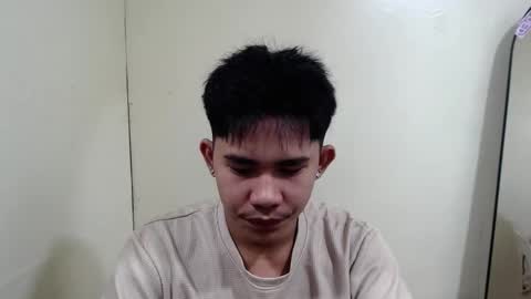Snapshot of urcutie_asianboy chatting on September 25, 8:24 am KEN online show from September 25, 8:24 am