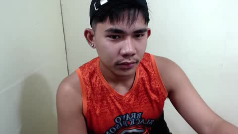 Snapshot of urcutie_asianboy chatting on September 24, 8:02 am KEN online show from September 24, 8:02 am