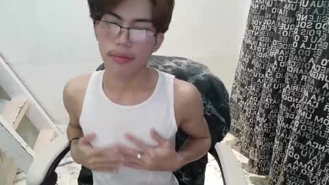 urdreamtw1nk online show from October 28, 3:47 pm