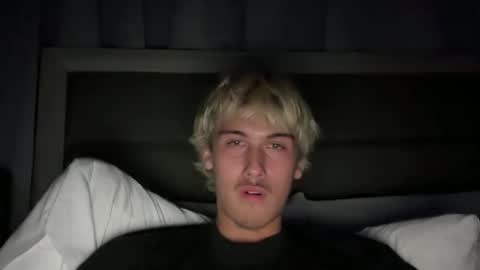 urfavcock6918 online show from March 26, 7:56 am