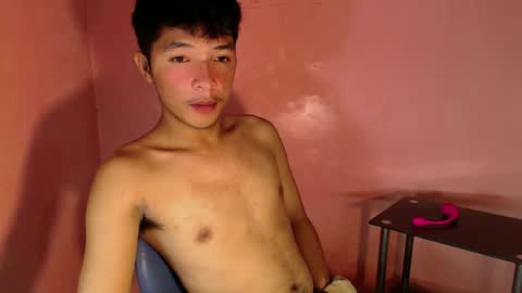 Ethan online show from December 11, 11:32 am