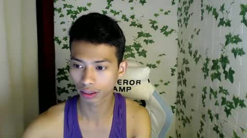 Snapshot of urhotfuckingass chatting on January 4, 11:38 pm richard online show from January 4, 11:38 pm