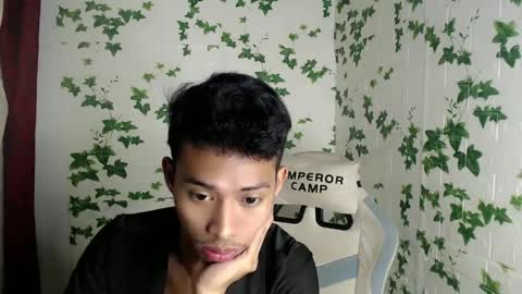 Snapshot of urhotfuckingass chatting on February 8, 2:04 am richard online show from February 8, 2:04 am