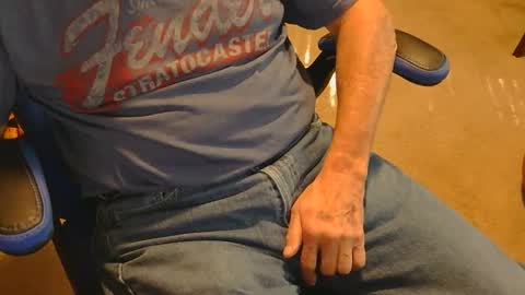 urmilkman online show from October 16, 3:42 pm