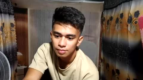 urwild_fuckerxx online show from August 4, 8:31 am