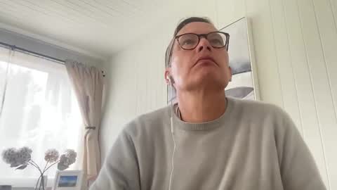 Snapshot of usablemale chatting on December 20, 7:50 pm P online show from December 20, 7:50 pm