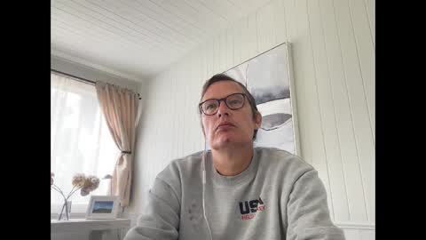 Snapshot of usablemale chatting on March 4, 5:03 pm P online show from March 4, 5:03 pm