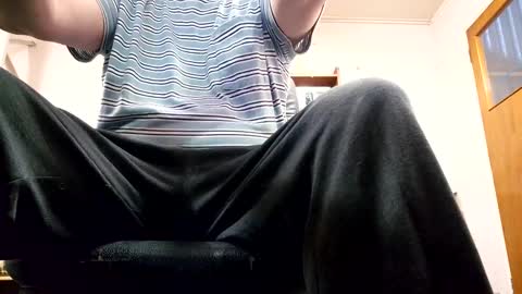 useme975 online show from April 26, 3:04 am