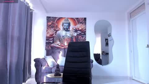 Snapshot of valentino_dossantos chatting on January 22, 8:49 pm online show from January 22, 8:49 pm