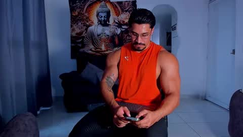 Snapshot of valentino_dossantos chatting on September 16, 9:04 pm online show from September 16, 9:04 pm