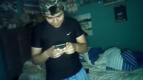 Snapshot of valesh20 chatting on September 15, 12:46 am Valesh19 online show from September 15, 12:46 am