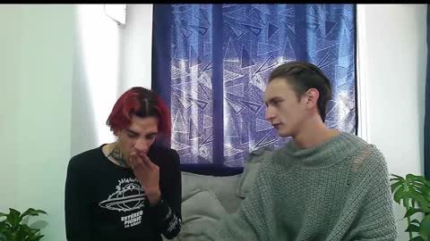 Snapshot of vamp_noah chatting on December 4, 7:45 pm Vamp Noah and Dan online show from December 4, 7:45 pm